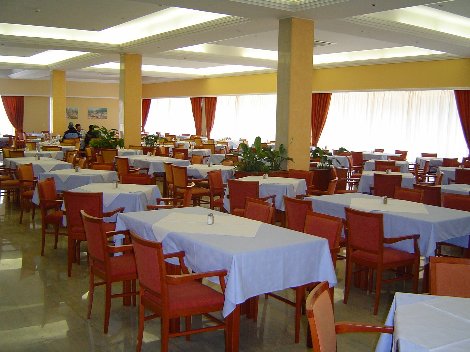 Hotel Pula Bagian luar foto