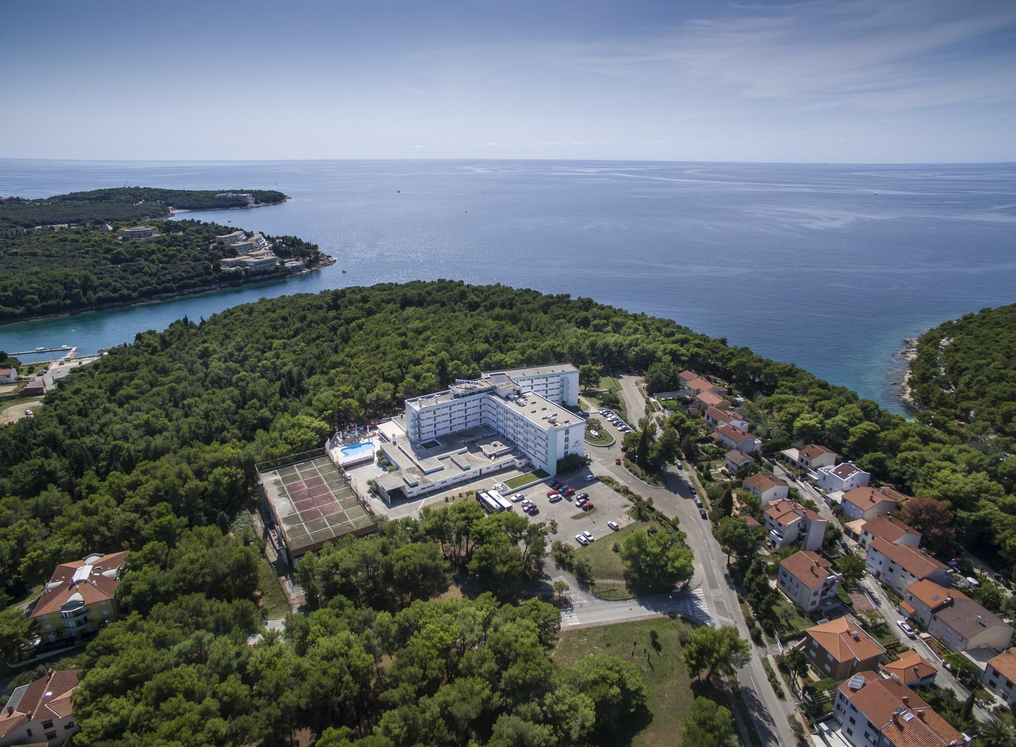 Hotel Pula Bagian luar foto